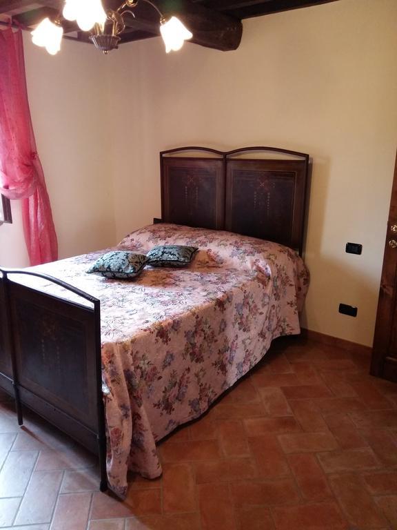 Agriturismo Il Melo Valfabbrica Екстер'єр фото