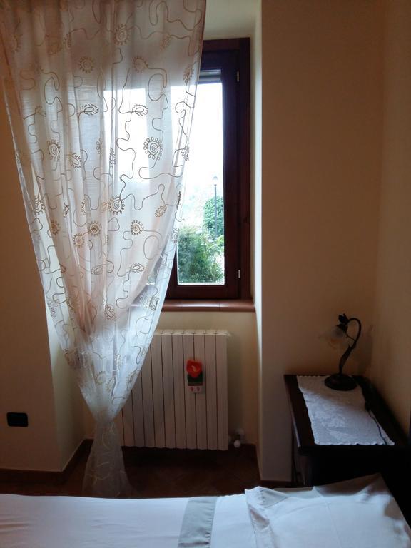Agriturismo Il Melo Valfabbrica Екстер'єр фото