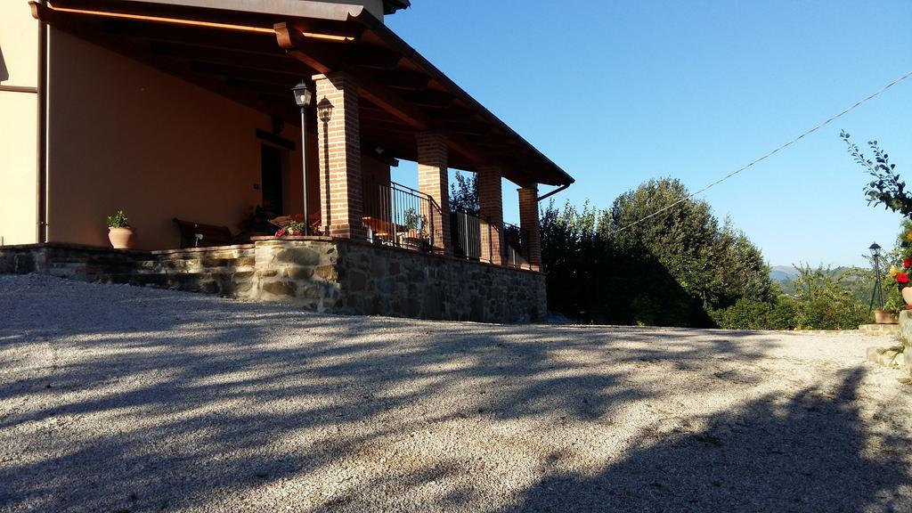 Agriturismo Il Melo Valfabbrica Екстер'єр фото