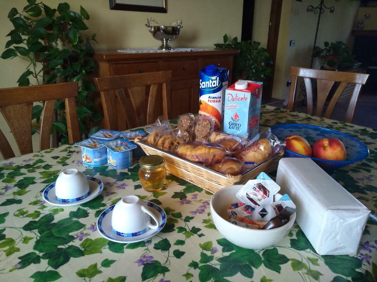 Agriturismo Il Melo Valfabbrica Екстер'єр фото